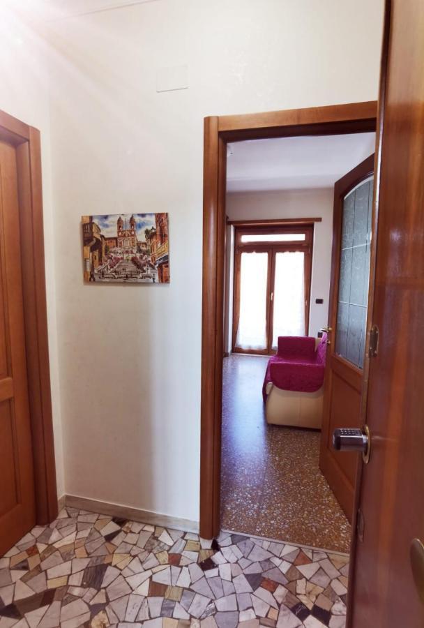 Appartamento Per Turisti E Famiglie Roma Ngoại thất bức ảnh